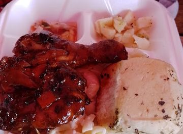 belize/stann-creek-district/bar/cool-vibes-kitchen-and-back-yard-grill-palovi-s-jewelry