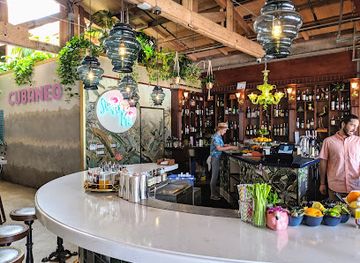 california/santa-barbara/santa-barbara-waterfront/bar/shaker-mill