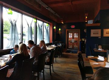 vermont/rutland-county/bar/roots-the-restaurant