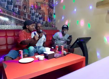 indonesia/raja-ampat/bar/ekon-bar-cafe-dan-karoke