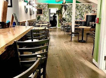 florida/sanibel-island/bar/traders-2