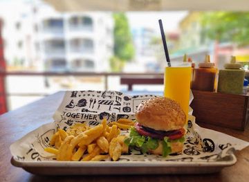 kenya/mombasa-beach/bar/10-street