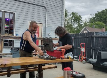 kansas/topeka/bar/brass-rail-tavern