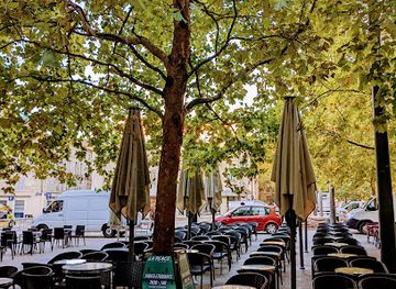 france/avignon/bar/bar-la-place-terrasse-cocktail-music