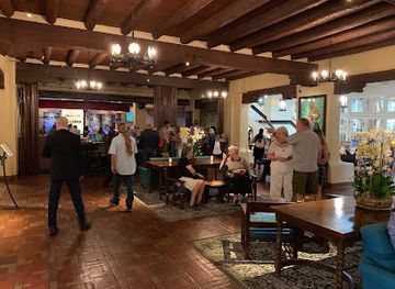 new-mexico/santa-fe/canyon-road/bar/la-fiesta-lounge