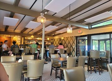 michigan/warren-dunes-state-park/bar/the-historian