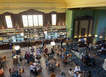 united-kingdom/leeds/headingley/bar/the-golden-beam-jd-wetherspoon