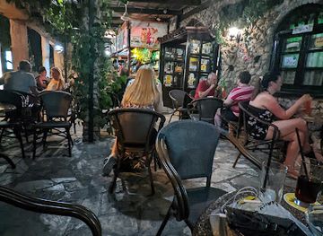 cyprus/adonis-baths-waterfalls/bar/flintstones