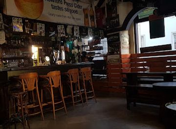 poland/warsaw/old-town/bar/irish-pub-miodowa