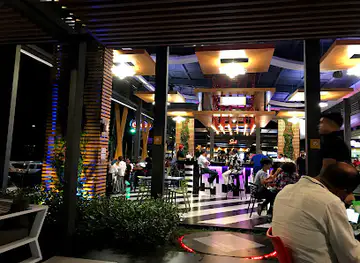 Hielo y Sal Bar and Lounge