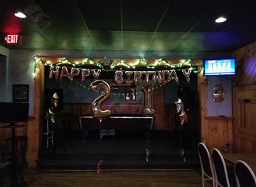 massachusetts/quabbin-reservoir/bar/glenda-s-pub