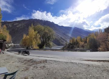 pakistan/hunza-valley/bar/bozlanj-cafe