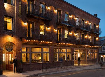 maine/camden/bar/16-bay-view