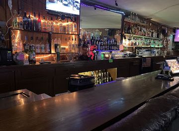Raymond's Lounge