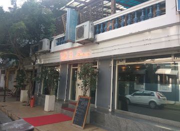 india/pondicherry/french-quarter/bar/lb2-eclipse-rooftop