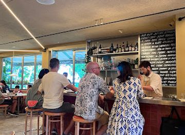singapore/clementi/bar/le-bon-funk-holland-village