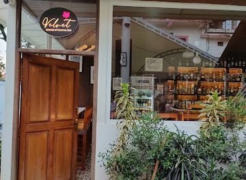 india/goa/vagator/bar/velvet-lounge-cocktail-bar