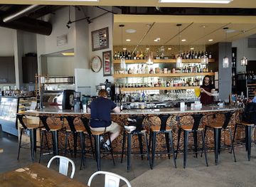 virginia/piedmont/bar/trummer-s-coffee-and-wine-bar