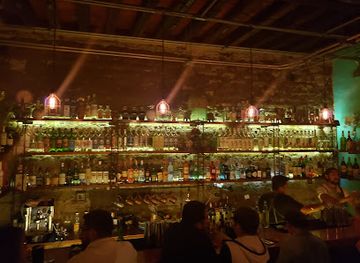 mexico/mixteca/bar/sabina-sabe