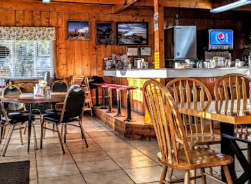 utah/henry-mountains/bar/marinia-s-country-cafe
