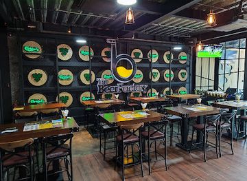 myanmar-burma/yangon/mayangone/bar/the-beer-factory-yangon