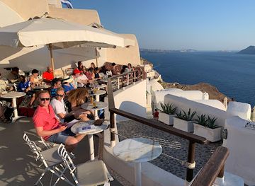 greece/santorini/oia/bar/sun-spirit