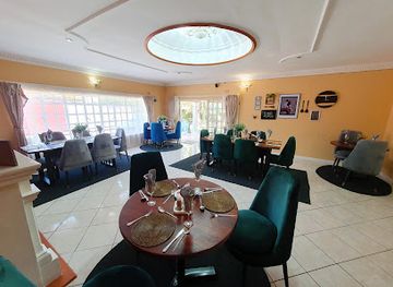 malawi/shire-highlands/bar/max-sherry-dine-and-lounge