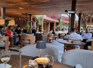 Vista Bar