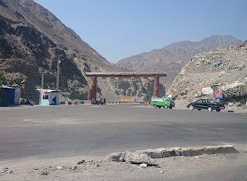 pakistan/karakoram-highway/bar/babusar-gateway-restaurant