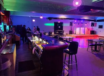 indiana/elkhart/bar/club-395-at-the-eagles-lounge