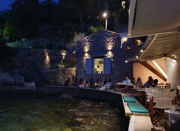 greece/paxos/bar/taxidi