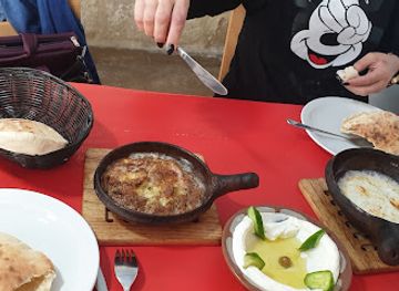 lebanon/zgharta/bar/