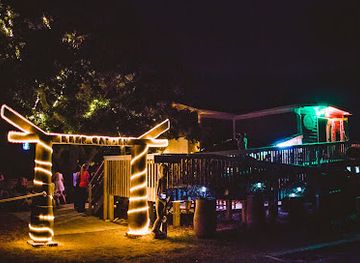 north-carolina/albemarle-pamlico-peninsula/bar/the-corolla-beer-garden