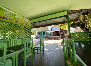 indonesia/pulau-derawan/bar/azwar-restaurant