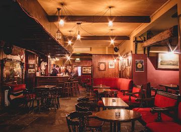 ireland/waterford/bar/henry-downes