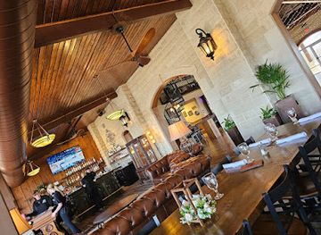 kansas/tallgrass-prairie-national-preserve/bar/the-cliff