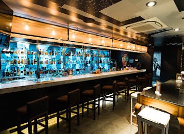 peru/south-coast/bar/madbar