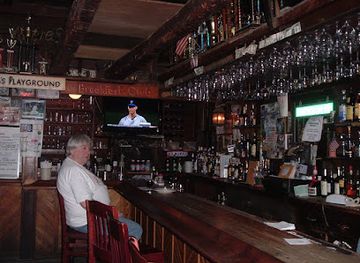 new-york/the-hamptons/bar/fellingham-s-restaurant-sports-bar