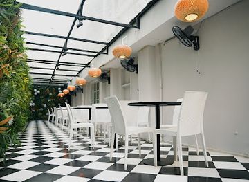 bangladesh/dhaka/banani/bar/ya-habibi