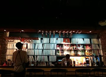 south-korea/busan-beaches/bar/vinyl-pub-muse-on