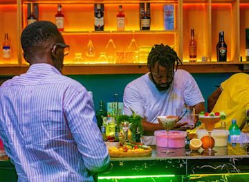 cameroon/douala/bar/white-smoke-bar-237