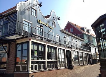 netherlands/volendam/bar/t-gat-van-nederland