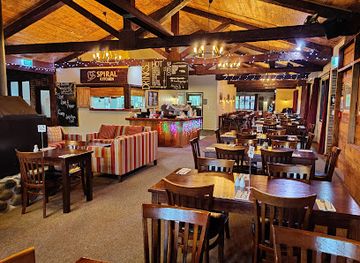 new-zealand/tongariro-national-park/bar/spiral-restaurant-the-park