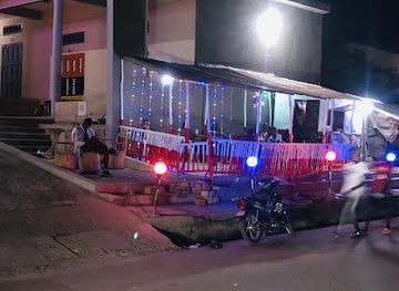 guinea/mamou-region/bar/enjoy-food