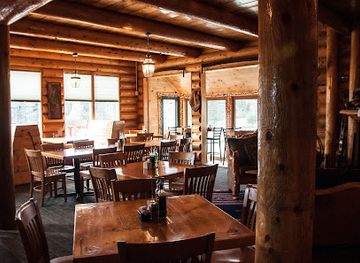 maine/somerset-county/bar/hawk-s-nest-lodge