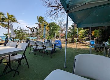 panama/pearl-islands/bar/restaurante-y-bar-pimienta-y-sal