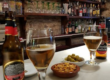 spain/camino-de-santiago/bar/a-gramola