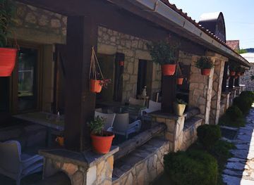 montenegro/niksic-field/bar/konoba-portun