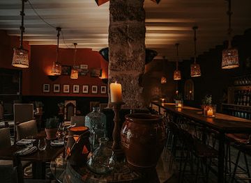 spain/palma-de-mallorca/la-lonja/bar/wineing