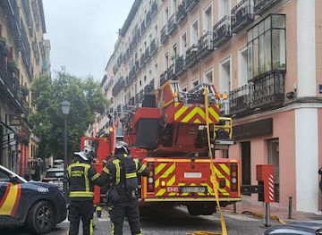 spain/madrid/malasana/bar/destino-malasana